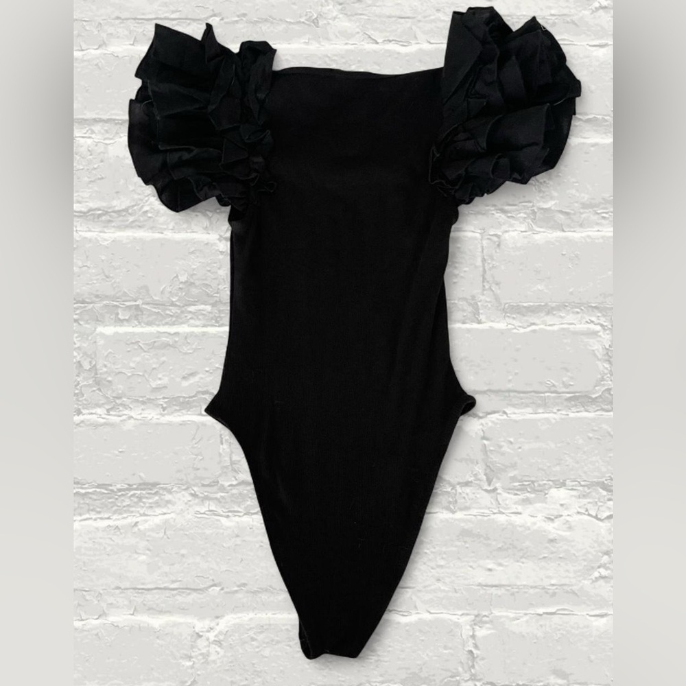 Zara Ribbed Ruffle Sleeve Black Bodysuit - Picture 4 of 4